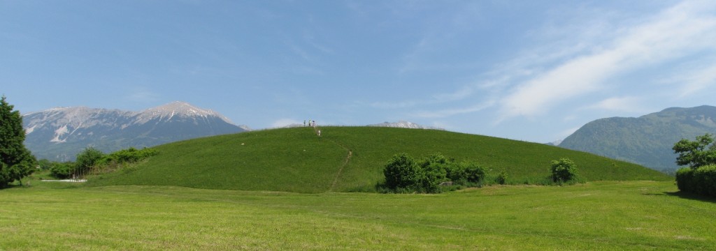 Voljčev hrib - čelna morena Bohinjskega ledenika