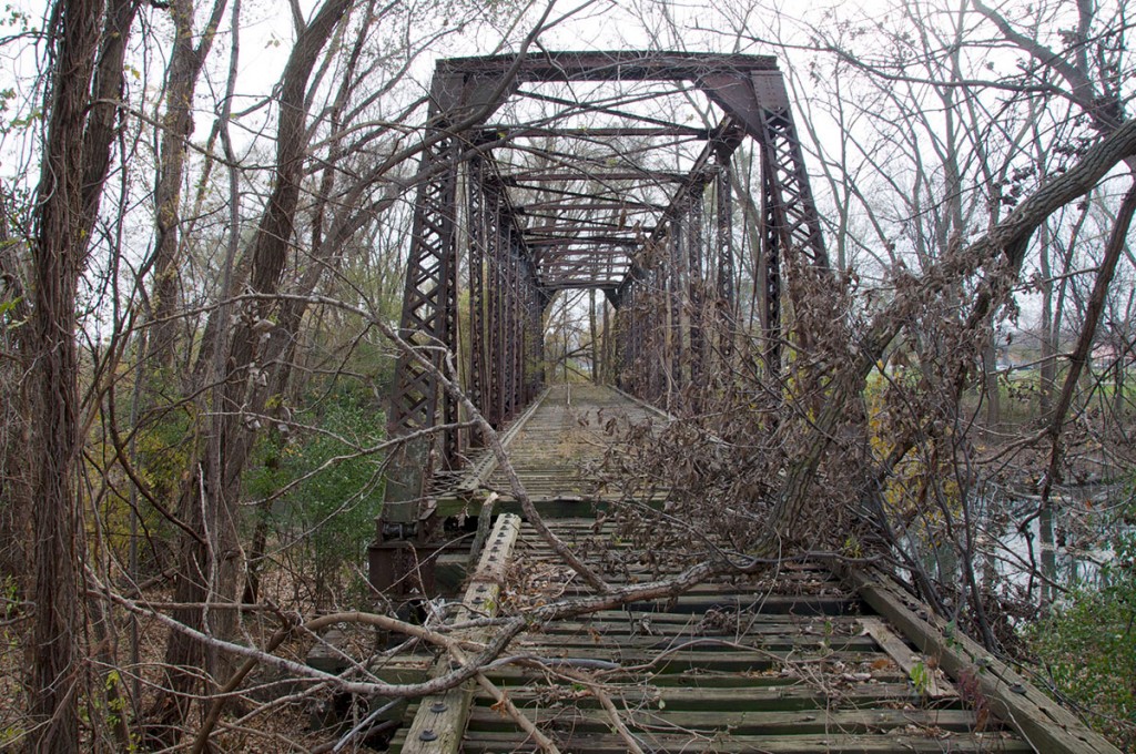 Zapuščen železniški most v Indiani, pravo mesto za lost place zaklad.
