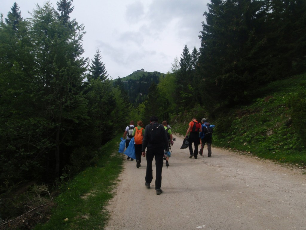 Naša četica koraka ...