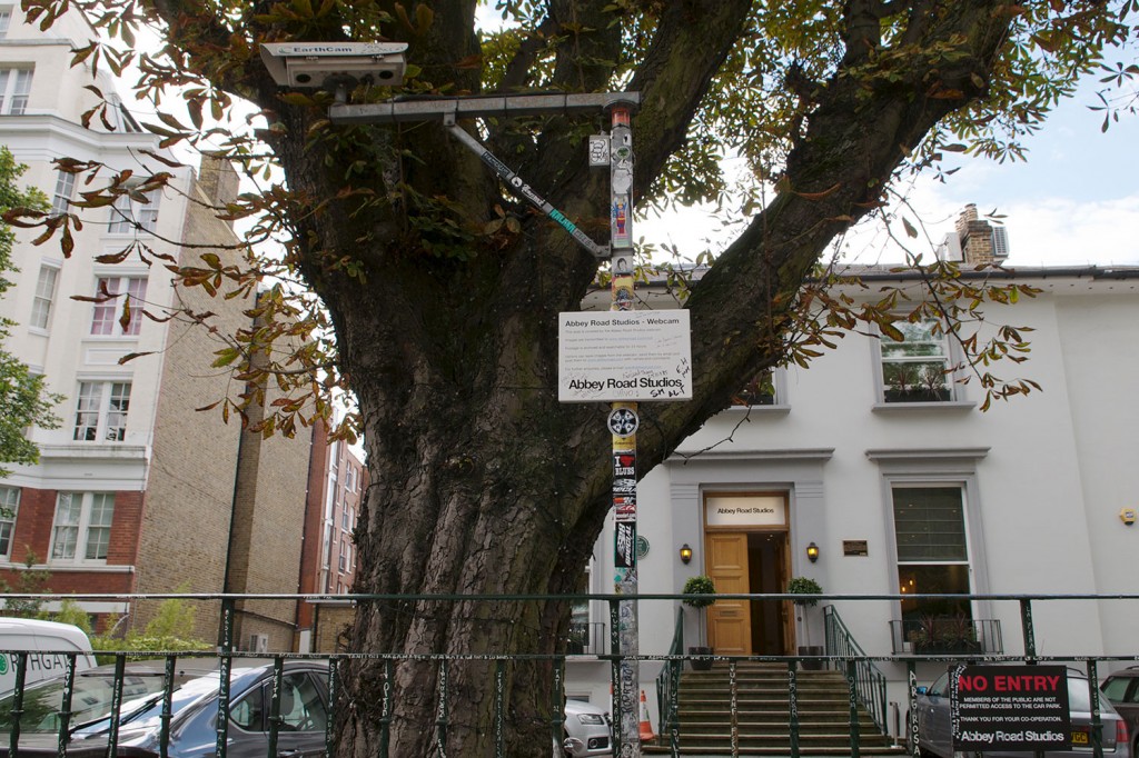 Spletna kamera pred Abbey Road Studios.