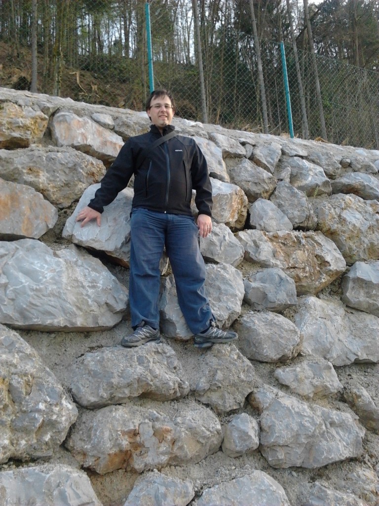 na zidu škofjeloške obvoznice