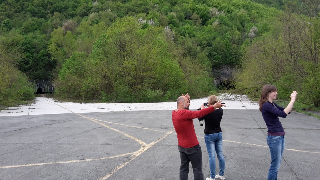 Navdusenje pri odkritju ene od zelo zanimivih lokacij