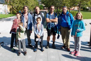 Slovenska odprava v jutranjem soncu ...