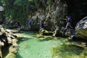 Zanimivi prehodi v soteski Zale (foto: icabrian)