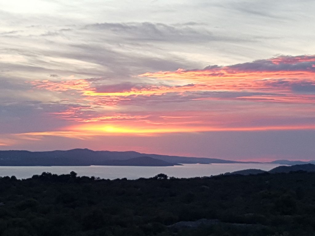 Sončni zahod na Gračišću. Ampak ko sonce zaide...